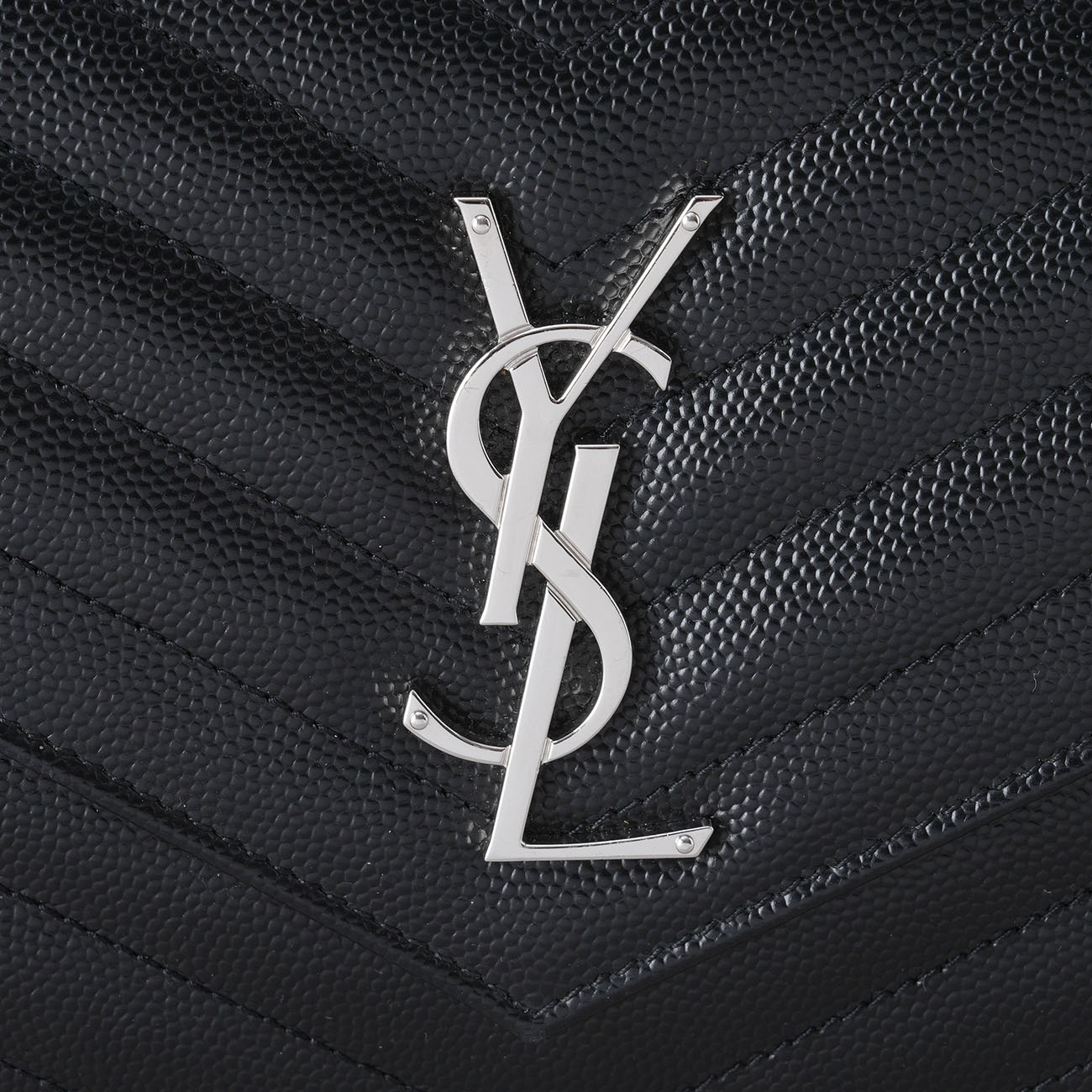 YVES SAINT LAURENT(USED)생로랑 377828 모노그램 쉐브론 체인 숄더백 블랙은장